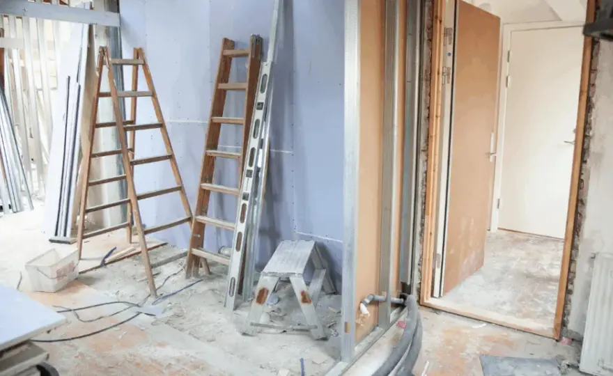 Co pierwsze hydraulika czy elektryka? Uniknij kosztownych błędów