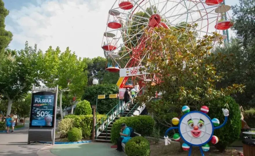 Parque de atracciones de Zaragoza: horarios, precios y atracciones imperdibles