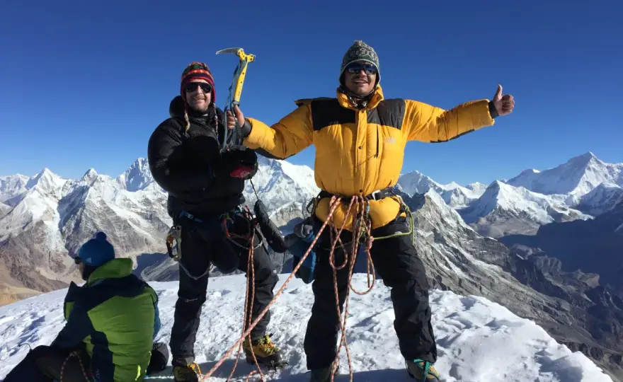 Mera Peak – Czy to szczyt dla Ciebie? Przewodnik krok po kroku