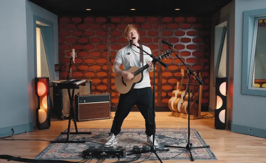 Ed Sheeran: Jak mała gitara i looper tworzą brzmienie stadionu?