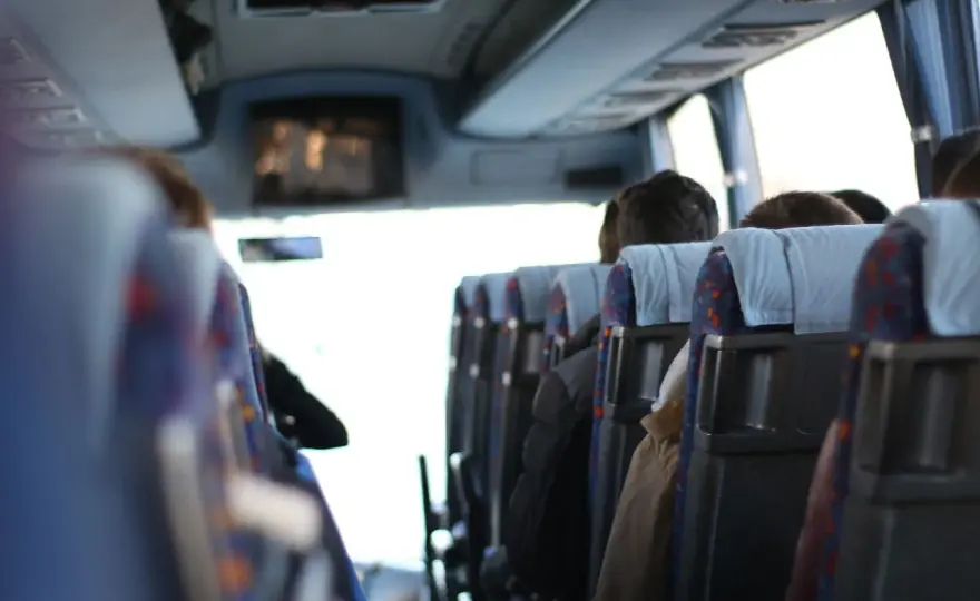 Transport gości weselnych - Planowanie bez stresu i chaosu