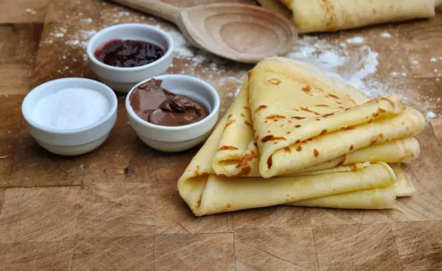 Pâte à crêpes facile et sans repos - Recette rapide et astuces