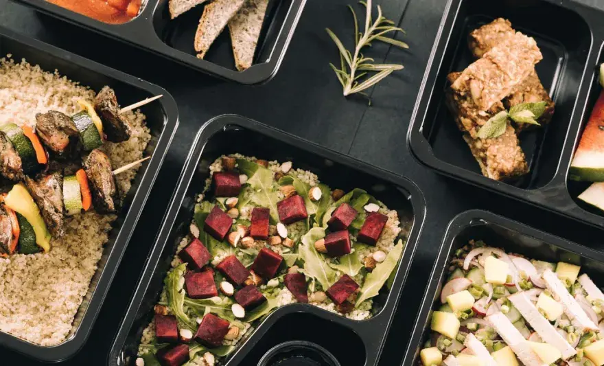 Wiem co zjem catering - zdrowe posiłki, które zmienią Twoje życie