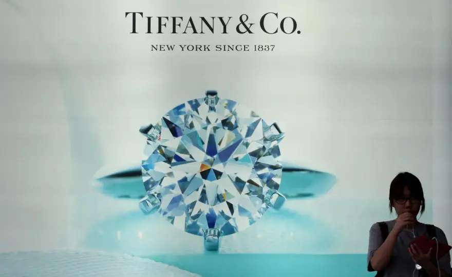 Tiffany i Louis Vuitton: Jak przejęcie zmieniło rynek luksusu