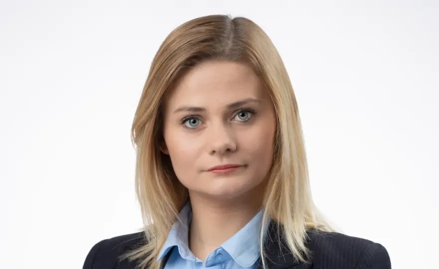 Ile kosztuje prowadzenie sprawy przez adwokata? Sprawdź, co wpływa na ceny