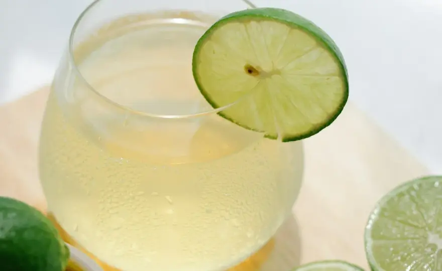 Dlaczego sok z limonki jest gorzki? Poznaj triki i uniknij goryczy