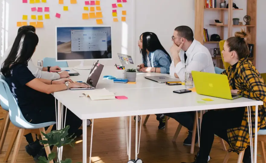 Onboarding pracownika - Jak wdrożyć nową osobę w Polsce?