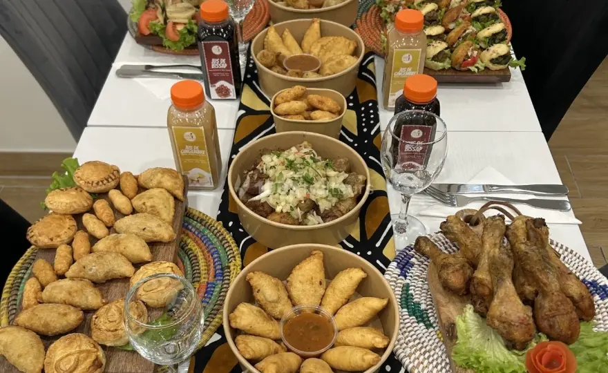 Repas Baptême 60 Personnes - Maîtrisez Budget & Logistique