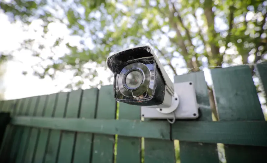 Ocultar cámaras de seguridad - ¿Cómo integrarlas bien?