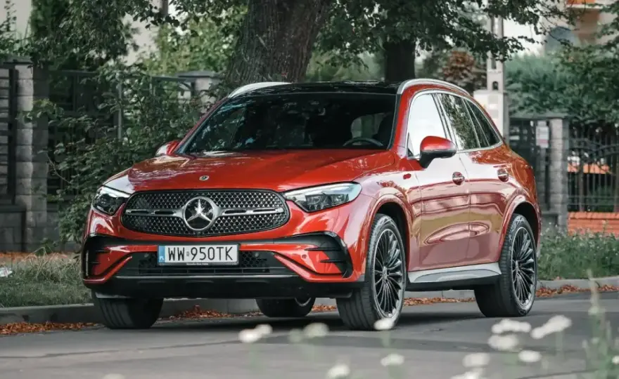 Ile pali Mercedes? Prawda o spalaniu - Poradnik