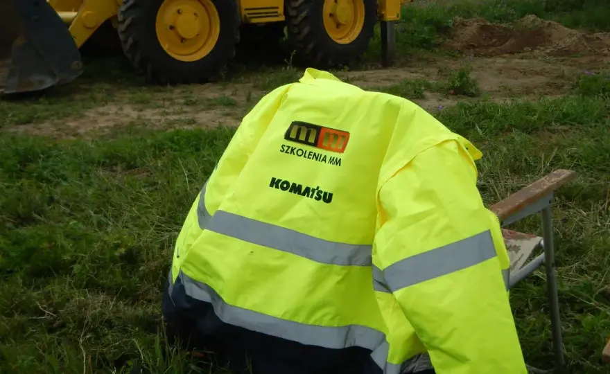Egzamin na koparkę jednonaczyniową: Testy, pytania i klucz do uprawnień
