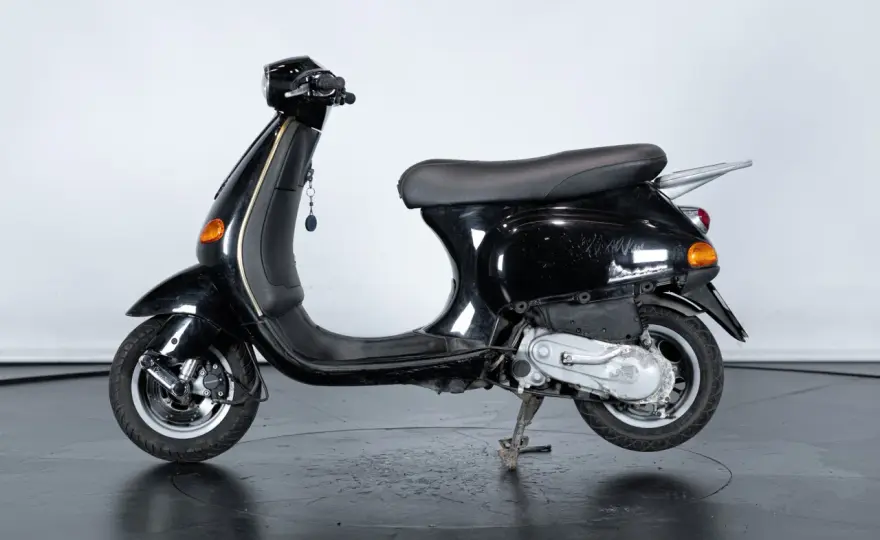 Vespa ET2 50 - Vale la pena comprarla oggi? La guida definitiva
