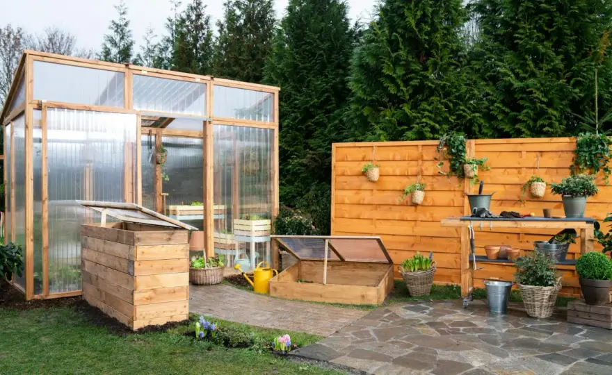 Tomatenhaus selber bauen - so gelingt der stabile Eigenbau