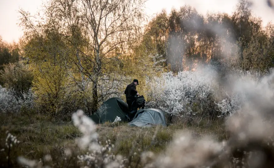 Darmowe pola namiotowe w Polsce - gdzie naprawdę wolno nocować?