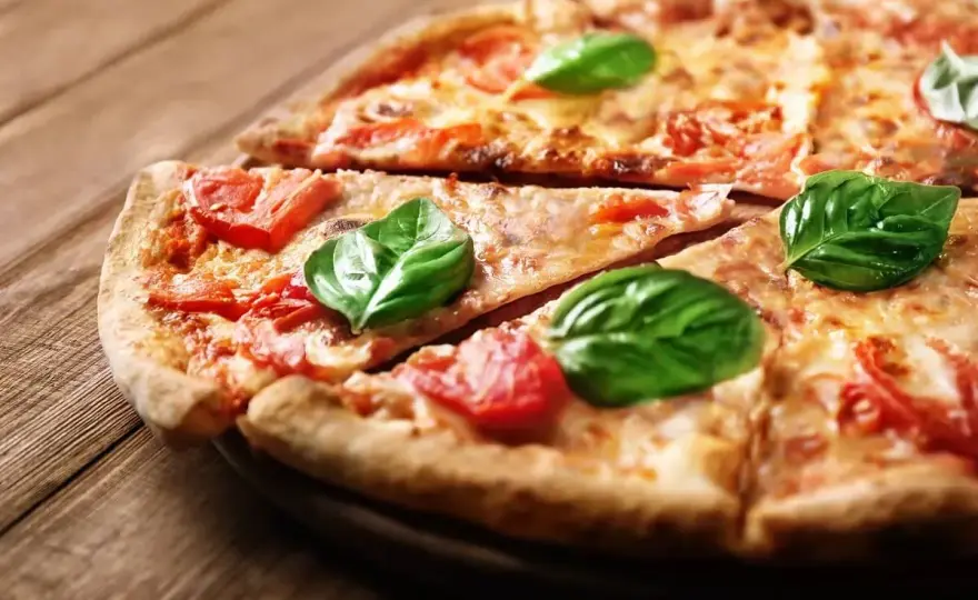 Ile kosztuje pizza guseppe? Ceny, które zaskoczą każdego miłośnika