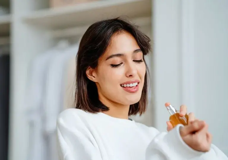 Jakie perfumy damskie polecacie? Odkryj zapachy, które zachwycają