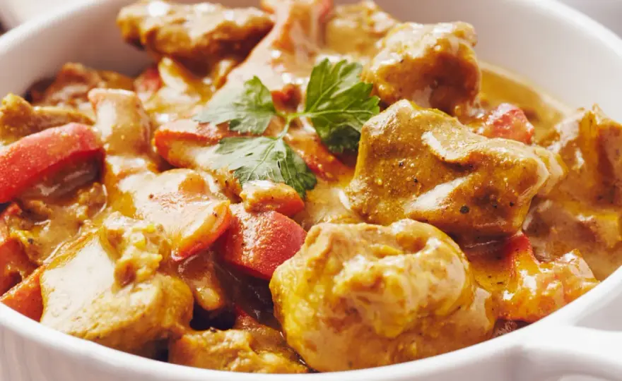 Przyprawa curry do czego? Odkryj najlepsze sposoby jej użycia