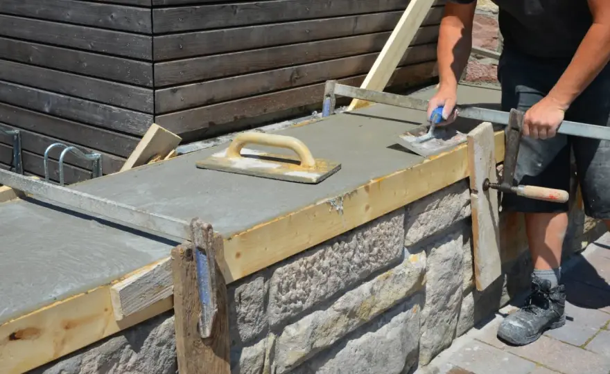 Wandschalung aufbauen - So gelingt die perfekte Betonwand