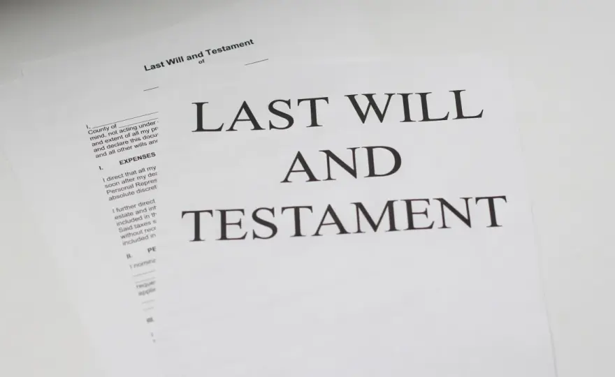 Jak sprawdzić rejestr testamentów i uniknąć niepewności po śmierci