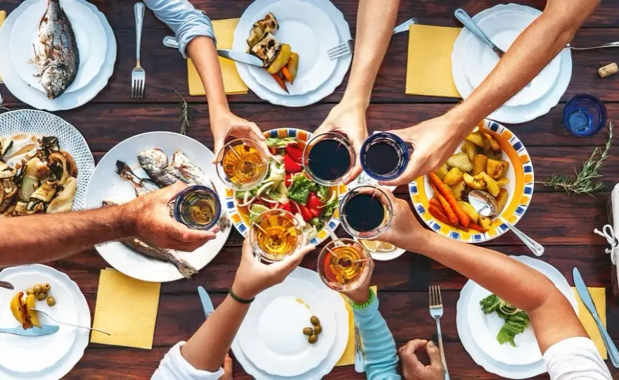 Ile dań na chrzciny? Sprawdź optymalną liczbę i menu