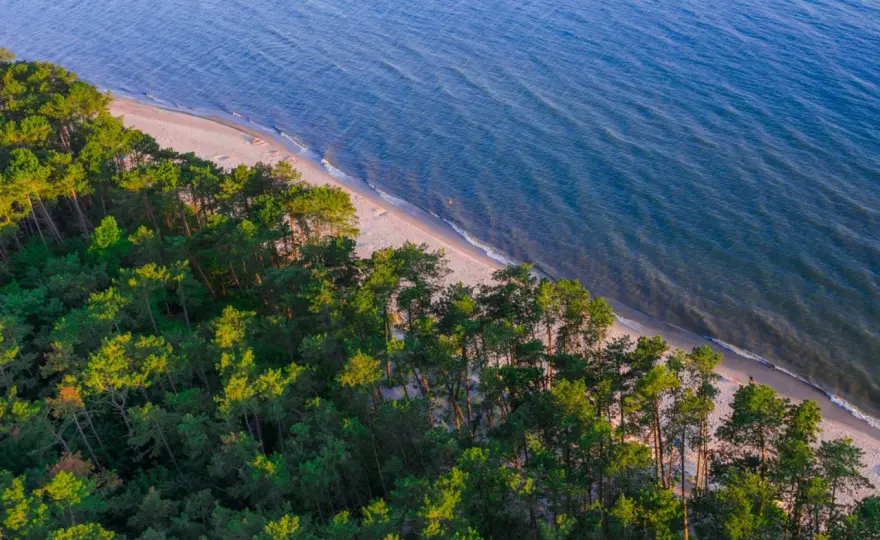 Plaże naturystyczne w Polsce kamperem - gdzie jechać?