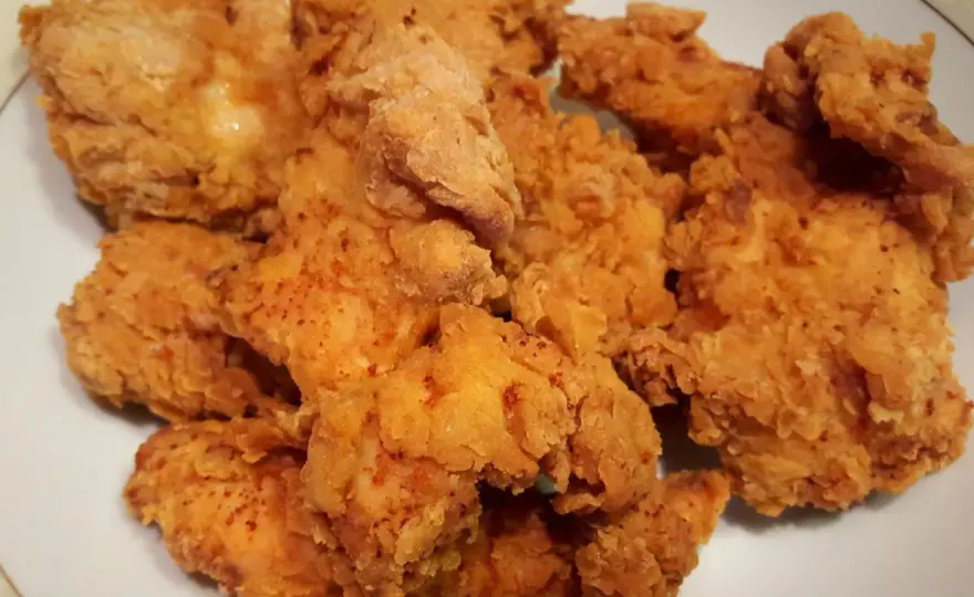 Jak z KFC stripsy - łatwy przepis na chrupiące kurczakowe paski