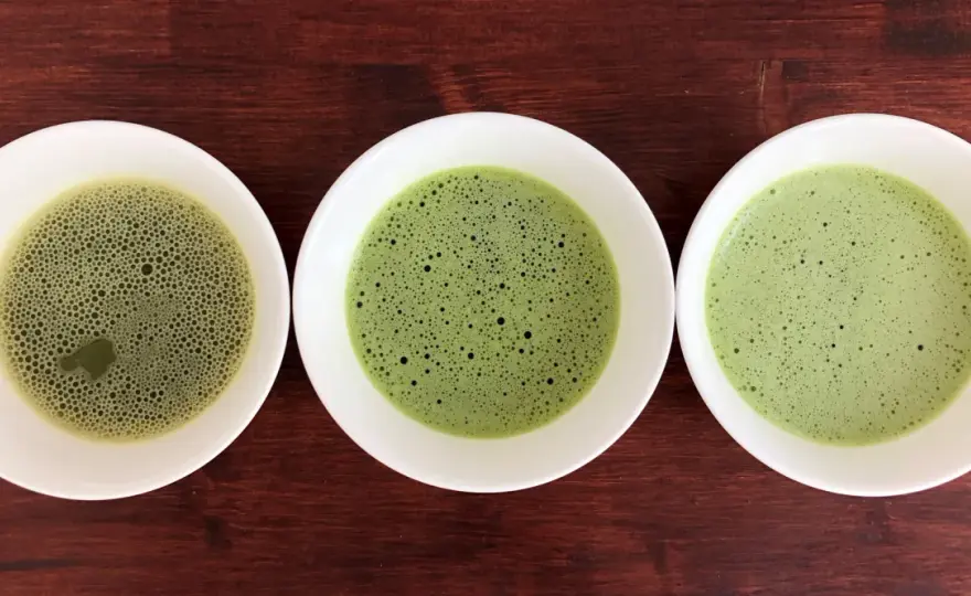 Matcha Farbe - Was sie über Qualität verrät & wie du wählst