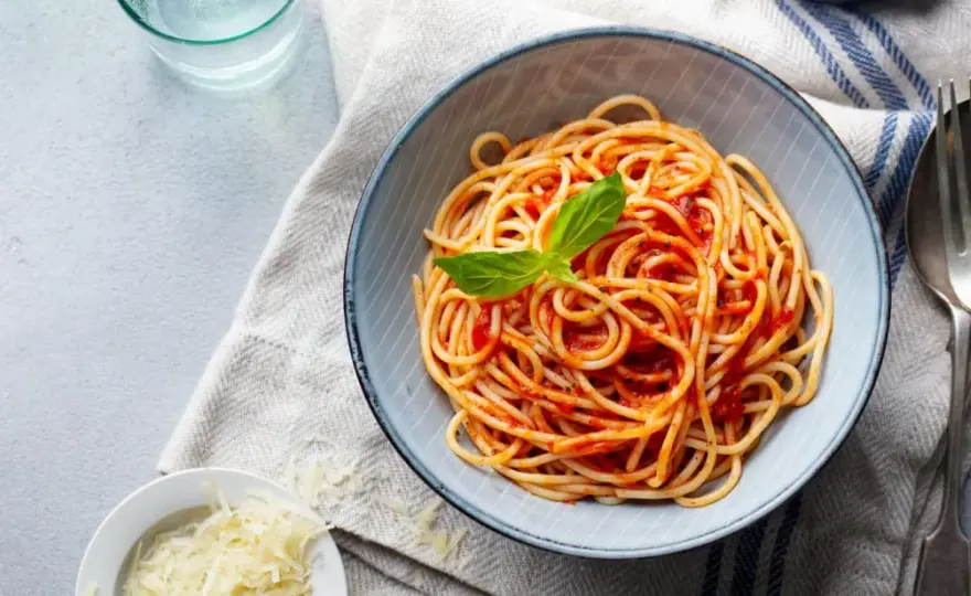 Jakie przyprawy do spaghetti? Idealny sos - Poradnik