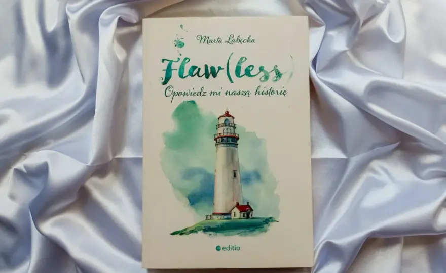 Flawless książka Marty Łabęckiej - kompletna analiza bestsellerowej powieści