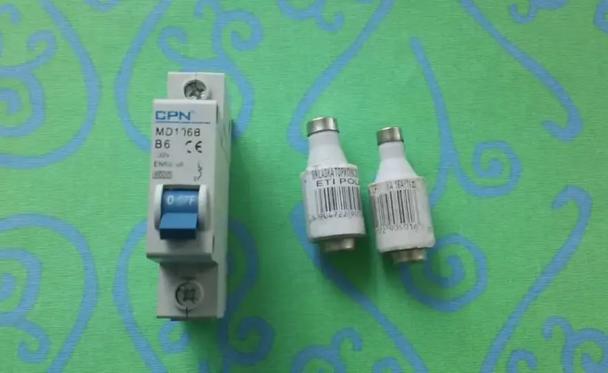 Jaki bezpiecznik do spawarki? Uniknij kosztownych błędów elektrycznych