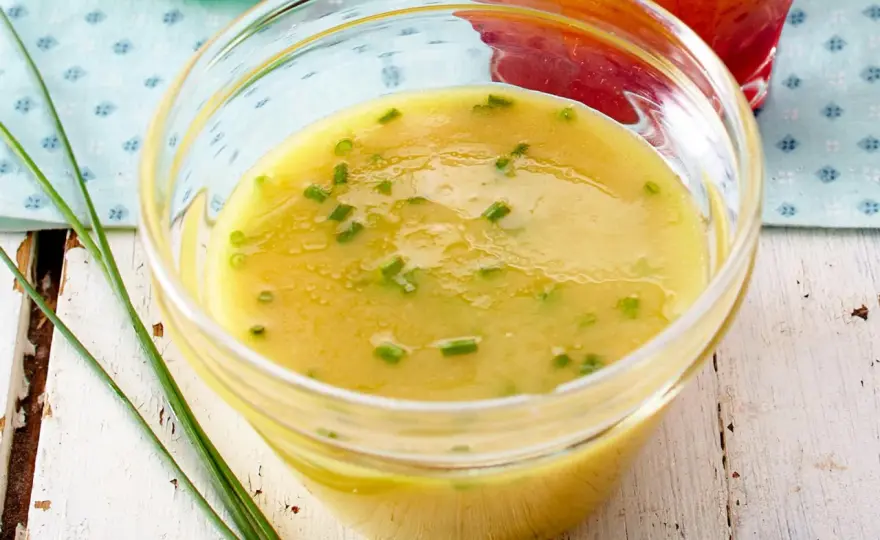 Honig-Senf-Dressing wie im Restaurant - einfach cremig gemacht