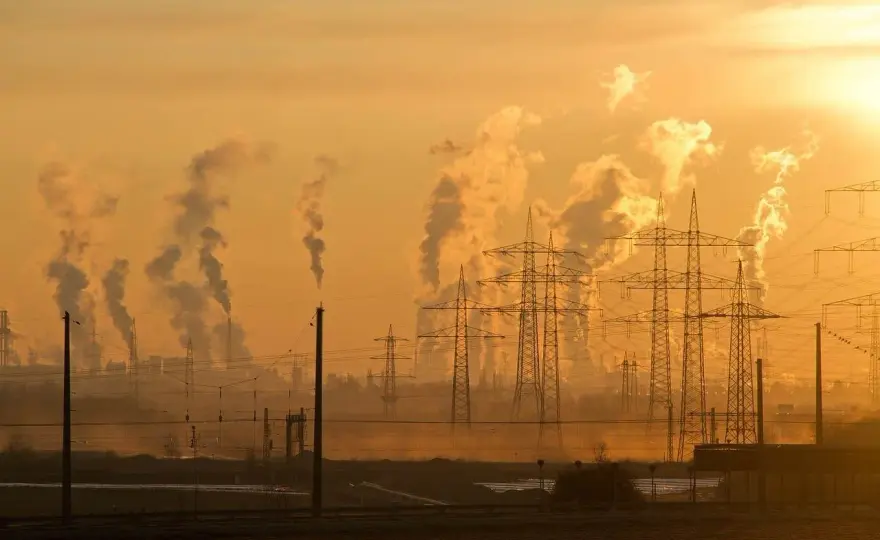 Smog: Definicja, przyczyny, skutki zdrowotne. Co musisz wiedzieć?