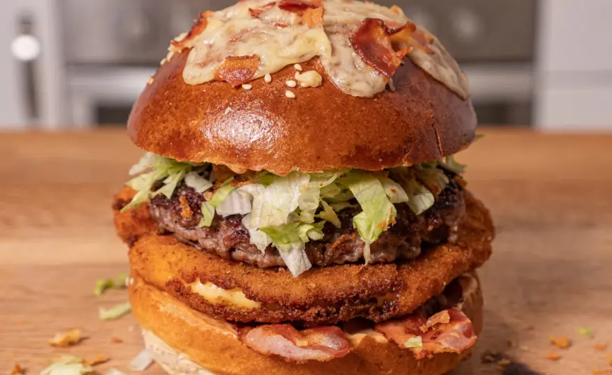 Jaki ser do burgera drwala? Odkryj idealne połączenia smaków