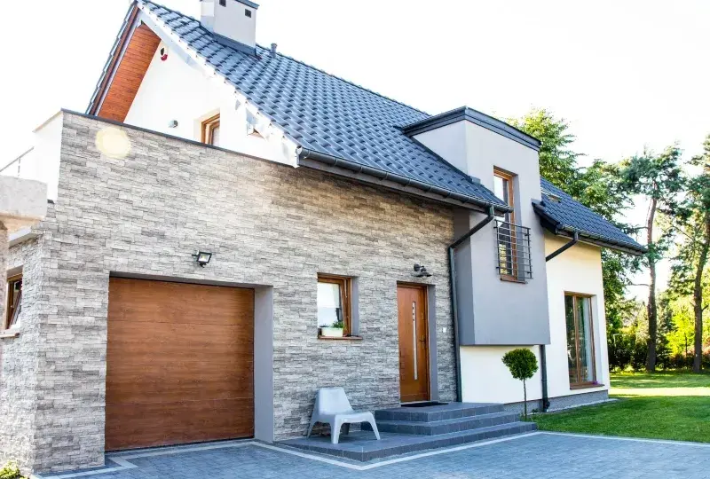 Jaką elewację wybrać do okien złoty dąb: 5 najlepszych zestawień kolorów