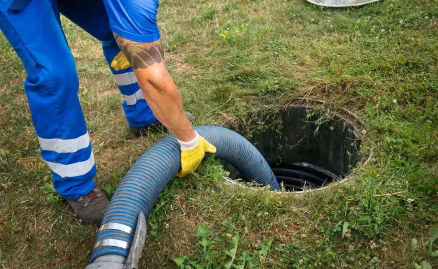 Odpływ z szamba - Jak zrobić dobrze? Uniknij błędów!