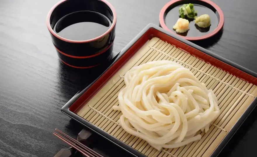 Udon - jak zrobić idealny makaron? Poradnik krok po kroku