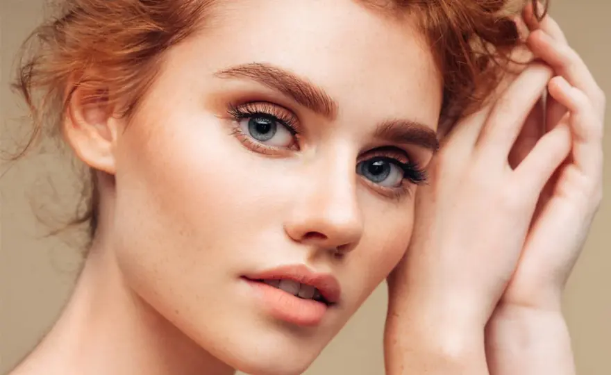 Make-up für blaue Augen - So strahlen sie wirklich!