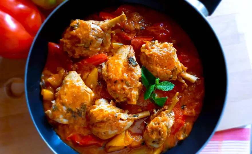 Pollo con i peperoni alla romana, la ricetta giusta
