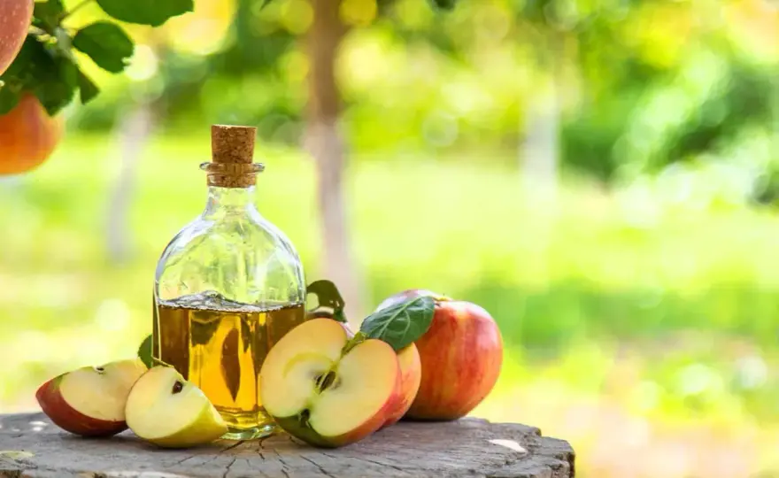 Ocet jabłkowy a dna moczanowa - Czy naprawdę działa?