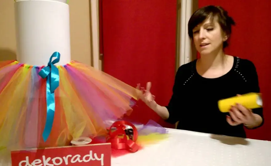 Jak zrobić spódnicę z bibuły - prosty sposób na efektowną kreację