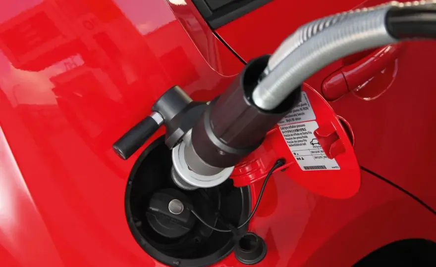 Auto na CNG czy warto? Odkryj ukryte koszty i korzyści