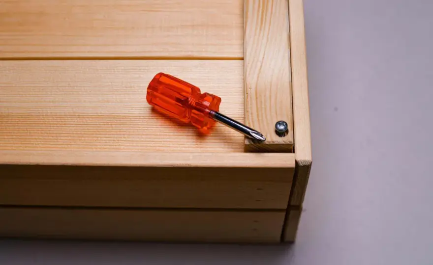 Restaurare mobile in legno - La guida completa