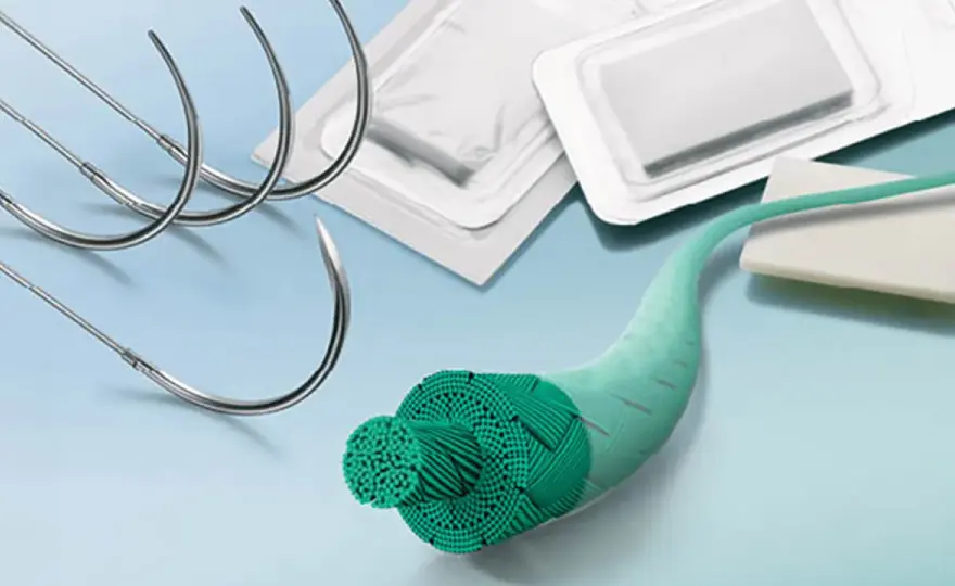 Fil de suture non résorbable encore visible - que faire ?
