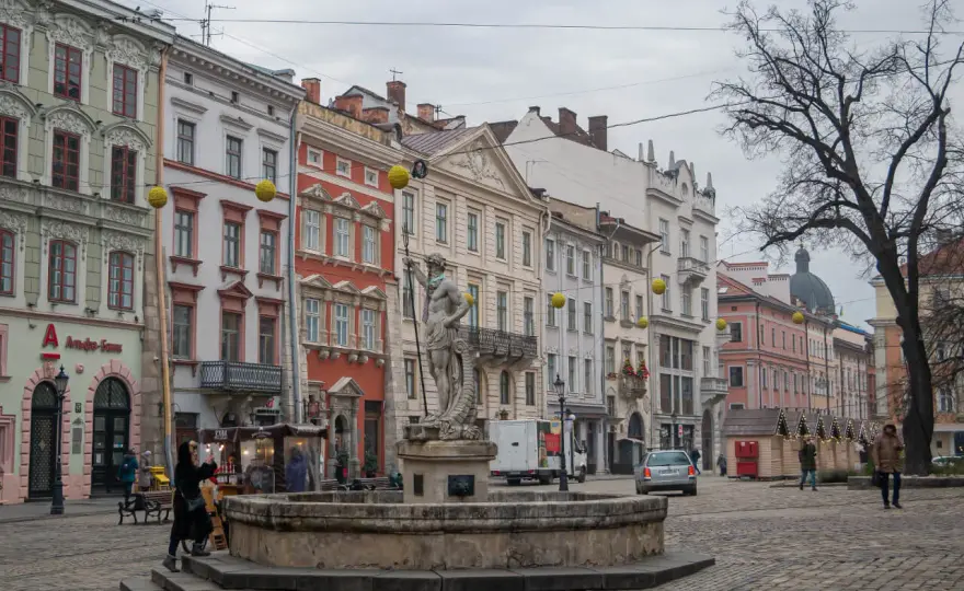 Lwów atrakcje: Odkryj najpiękniejsze miejsca, które musisz zobaczyć