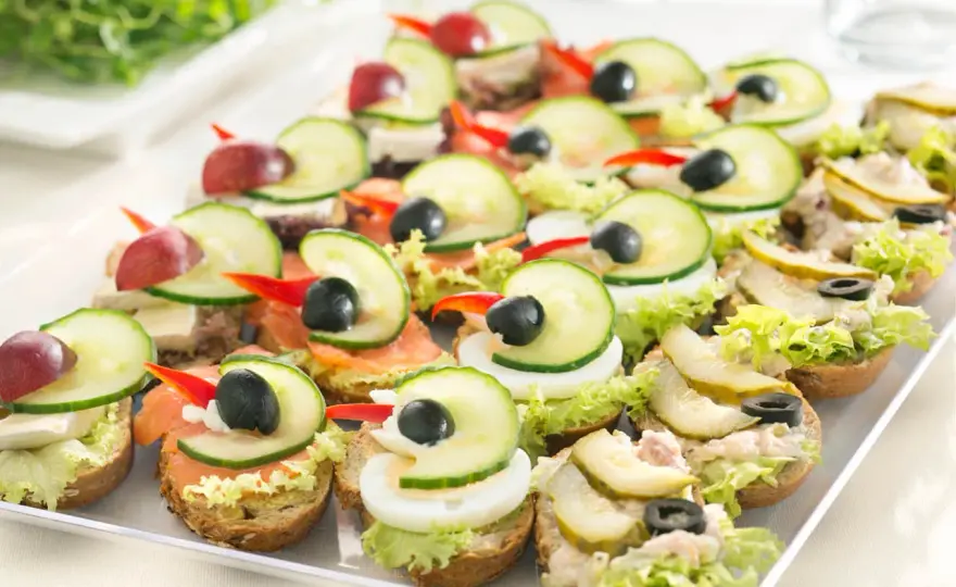 Pan Kanapka: Catering, który odmieni Twoje spotkania sprawdź menu!