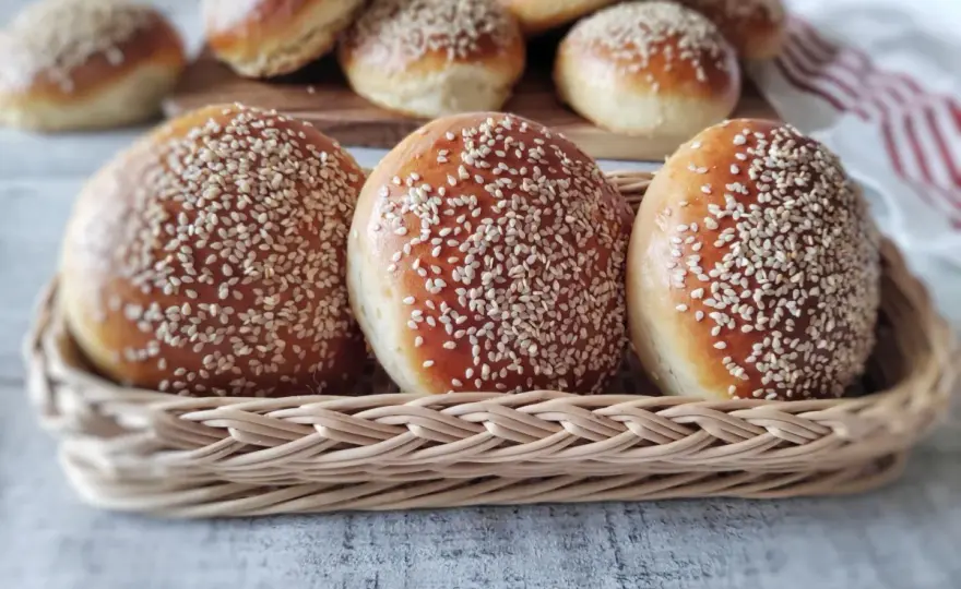 Bułki do burgerów - Przepis na idealne domowe wypieki