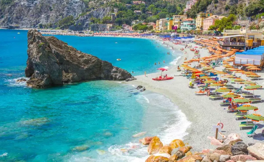 Monterosso: Spiaggia Libera - Guida Completa per la Tua Giornata