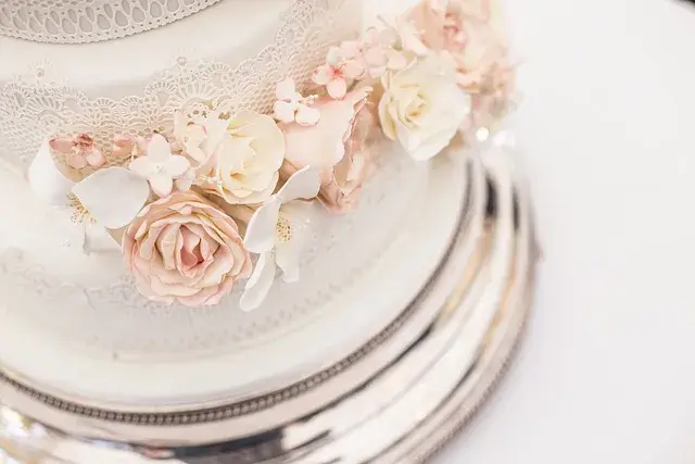Idealny tort komunijny: Smaki, trendy i praktyczne porady
