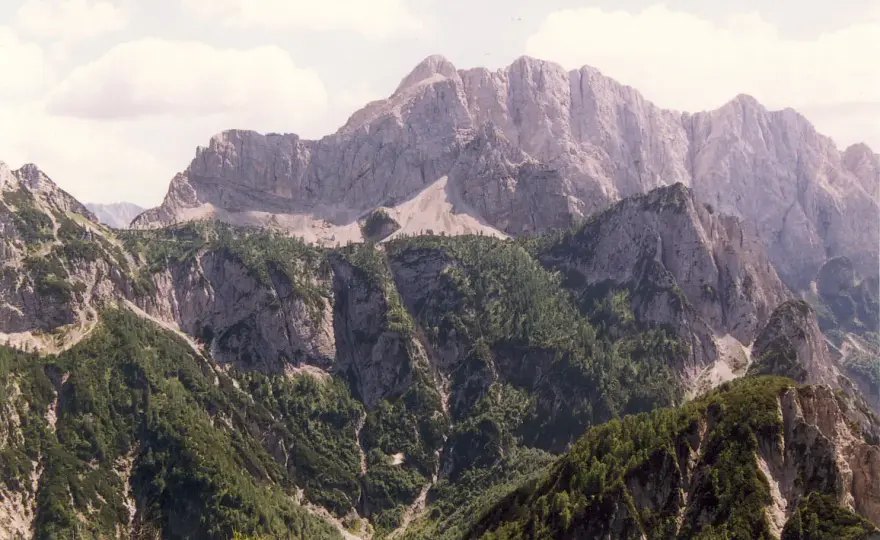 Planica jakie góry – odkryj tajemnice Alp Julijskich i ich szczyty
