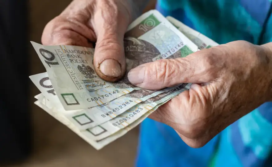 Co jest potrącane z emerytury? Sprawdź, co obniża Twoje świadczenie